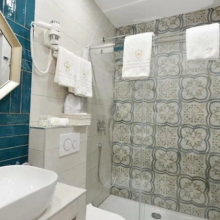 The Duke Luxury Отель типа 