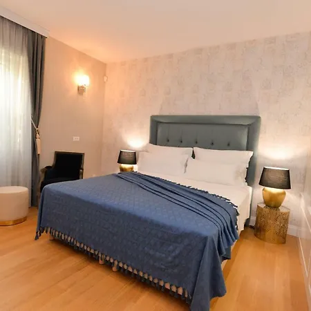The Duke Luxury Отель типа 